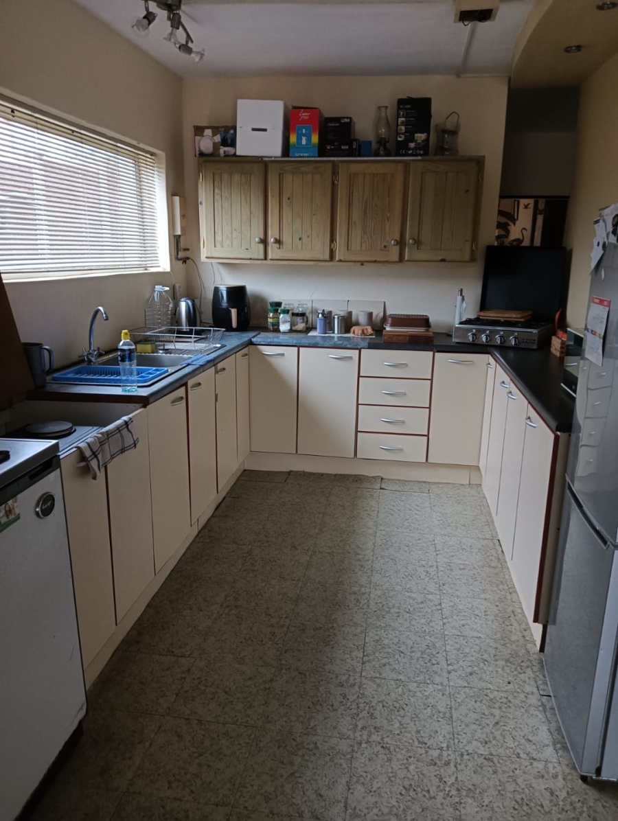 5 Bedroom Property for Sale in Wavecrest Eastern Cape